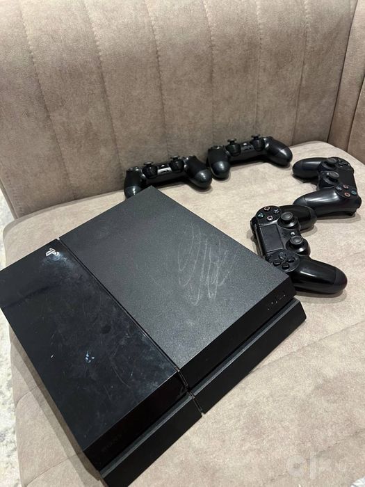 PS4 500gb состаяние  идиальное