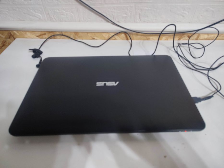 Ноутбук Asus X554L