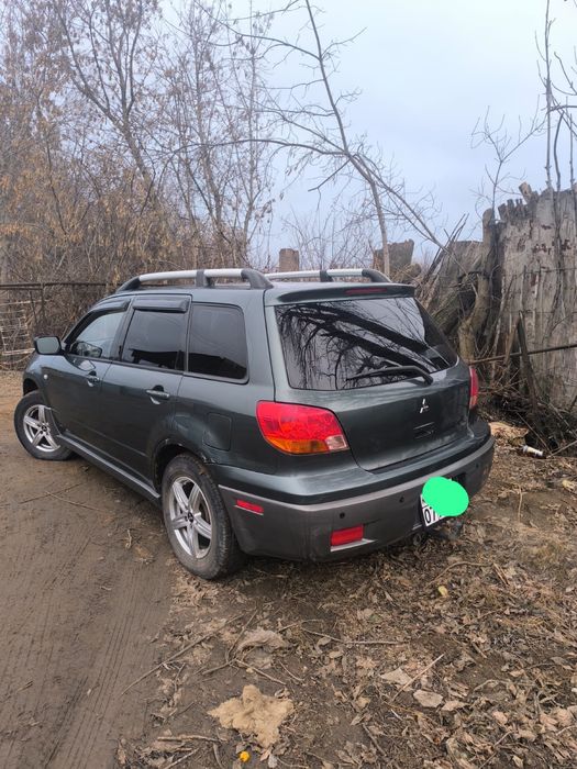 Mitsubism Outlander 2002 год