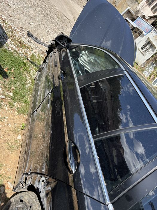 Продавам F11 530 d xDrive за части