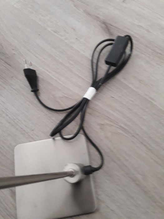 Настолна лампа метална