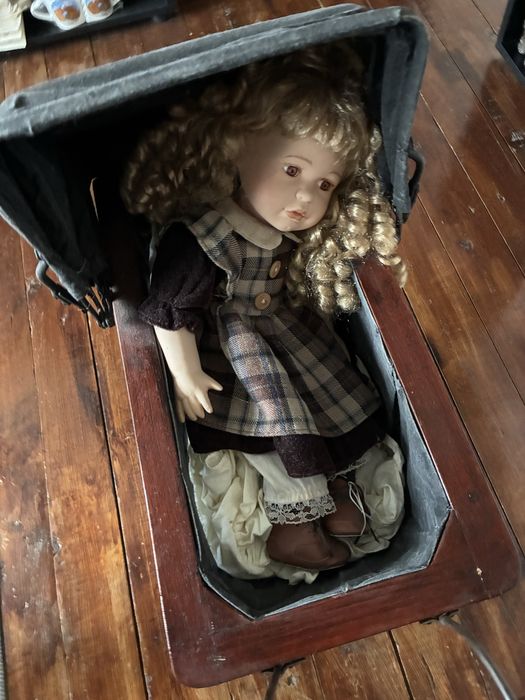 Винтидж Детска количка с кукла