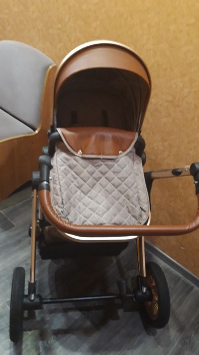 Продам коляску новая