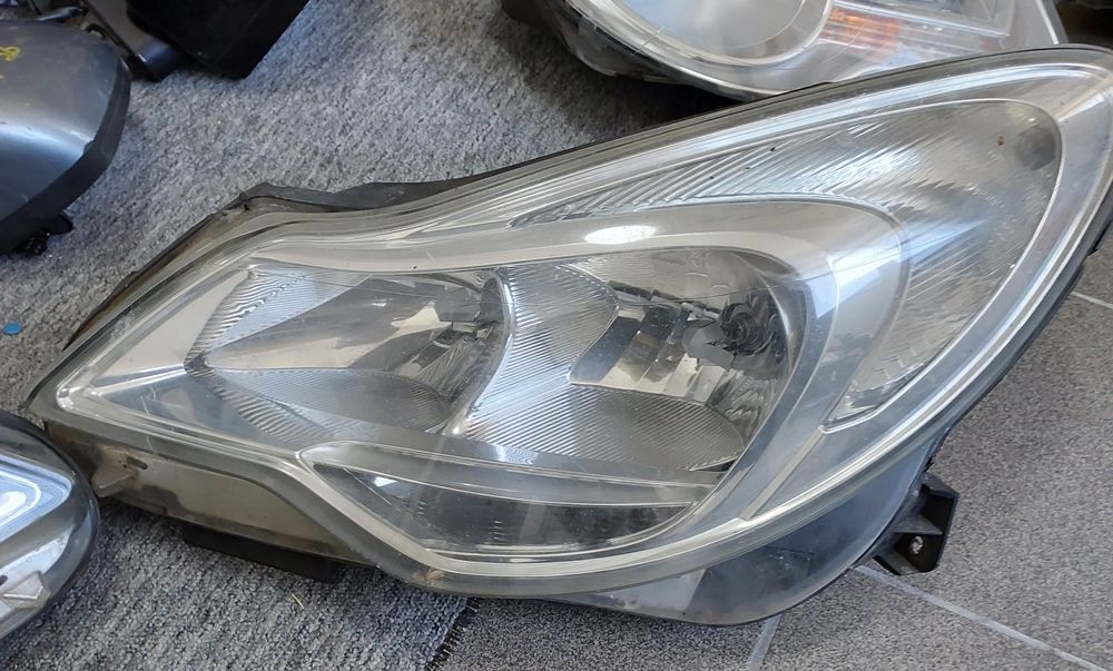 Far Stanga  Opel Corsa D Facelift și Non facelift European