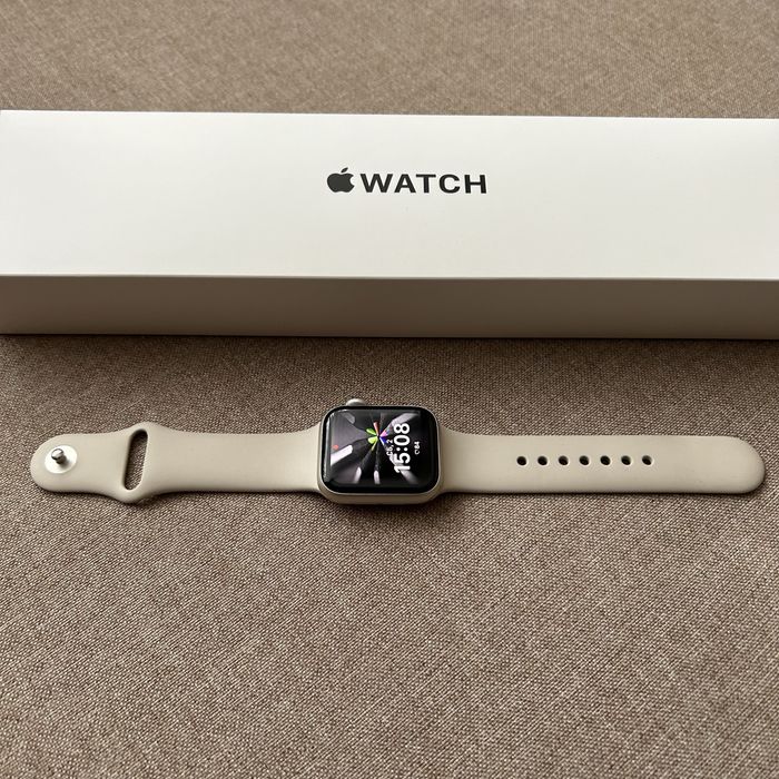 Часы Apple Watch SE (40 мм)
