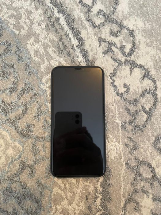 Айфон 11 про.       .