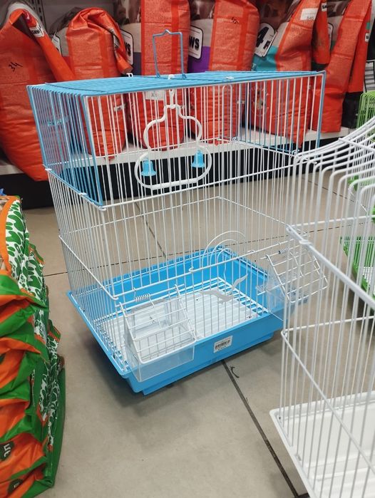 Продаю клетки для птиц