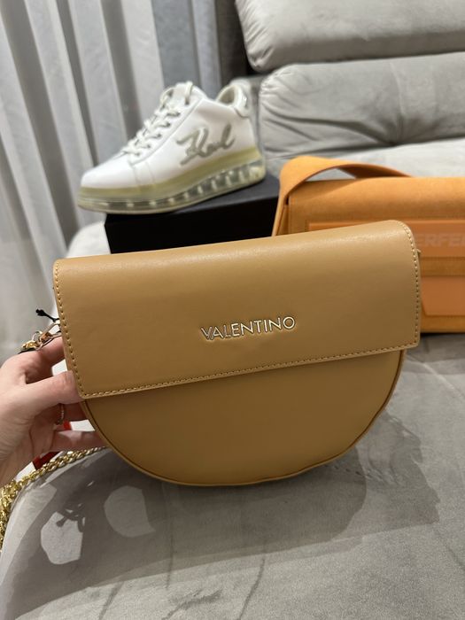 Чанта Valentino с етикет