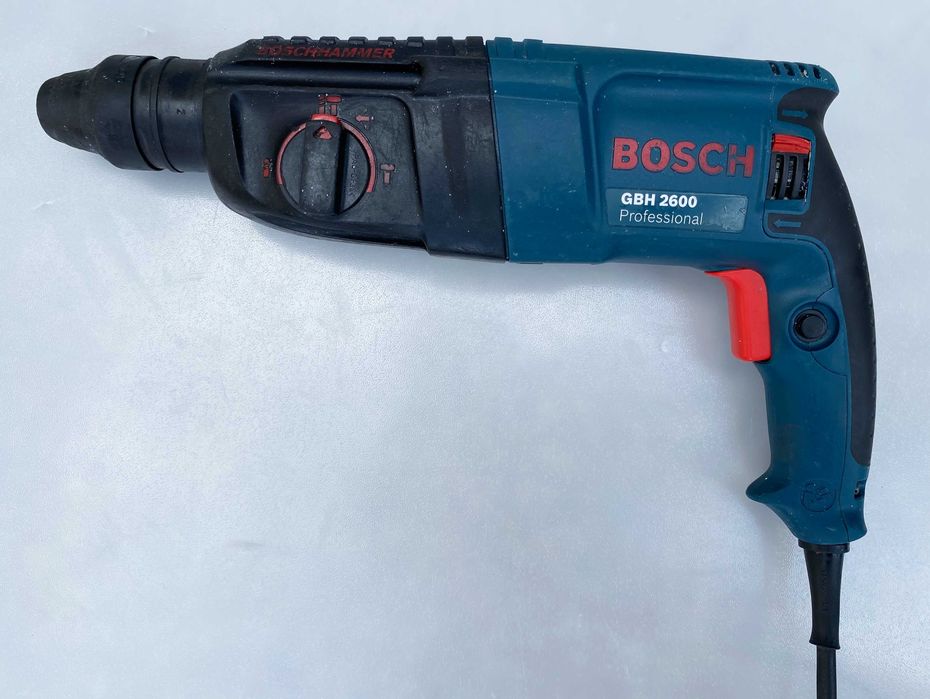 Професионален перфоратор Bosch GBH2600 720W 2.7J