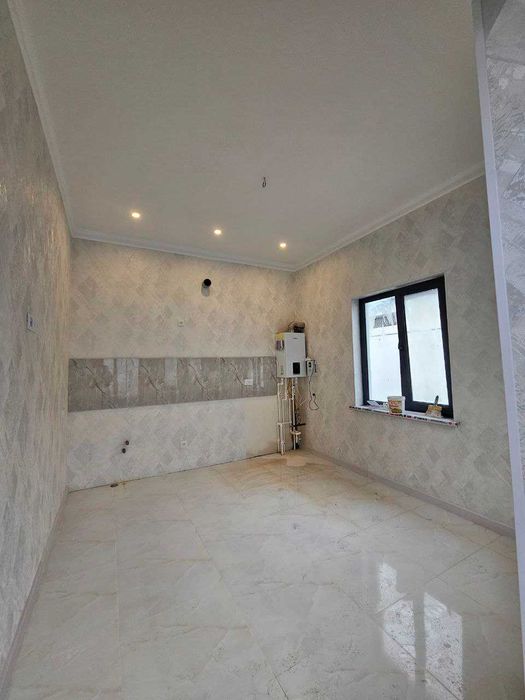 Сергели ,Хонобод . 1.6 sotihda 5 xonali shinam uy sotaman .