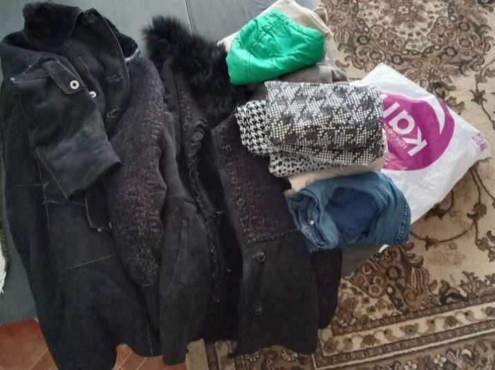 Зимние Шапки,Кардиган ,Дубленки ,Платок