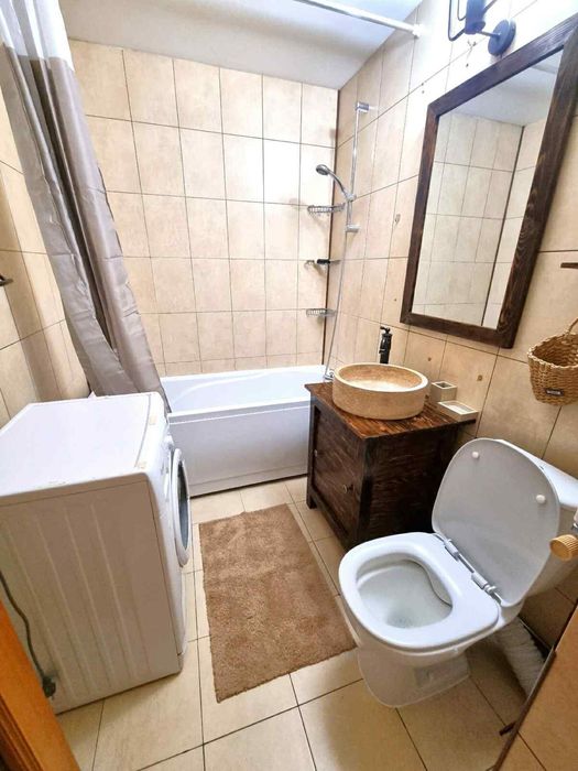 Apartament de închiriat, 3 camere, Canta