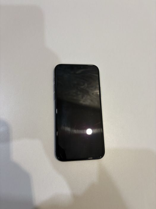 Продам Iphone 11 pro