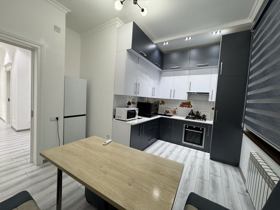 4/4/8 Ж.К.Дипломат!(напротив посольство России