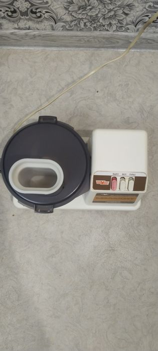 Продам кухонный комбайн