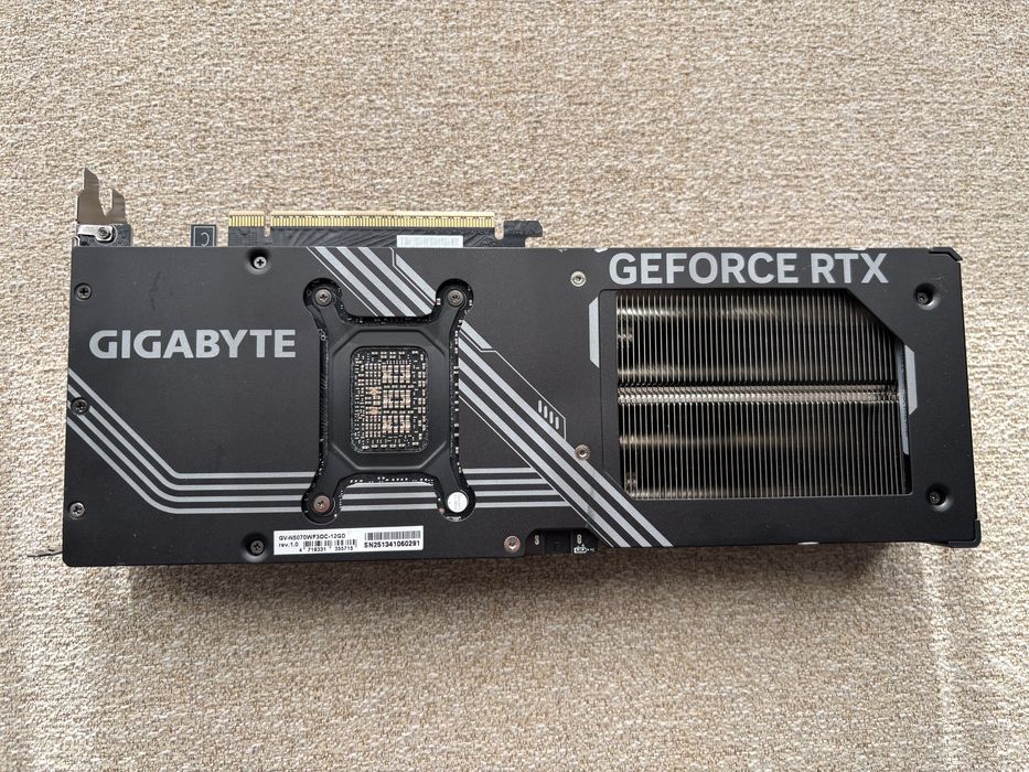 Gigabyte Rtx 5070 OC12gb GDDR7 noua