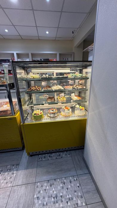 Vitrina frigorifică patiserie cofetărie iluminare led