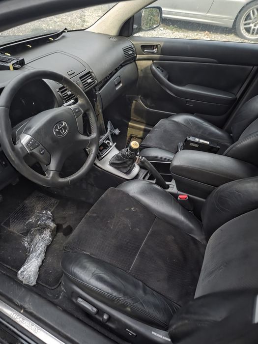 Toyota Avensis D-4D 177hp На части