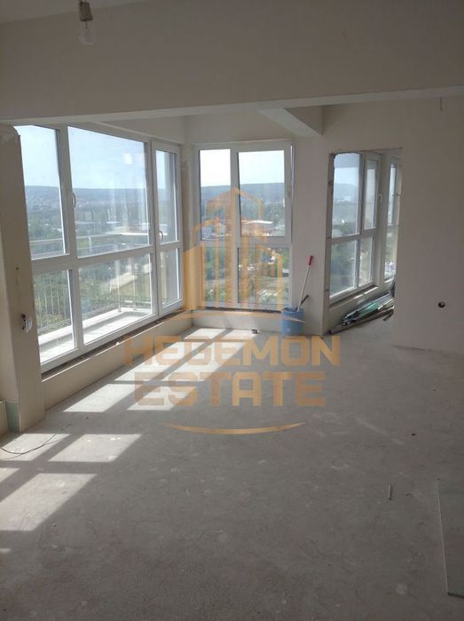 Продава се Двустаен апартамент в Варна, Център - 75 кв.м за 1520 €/кв.м - Снимка #5