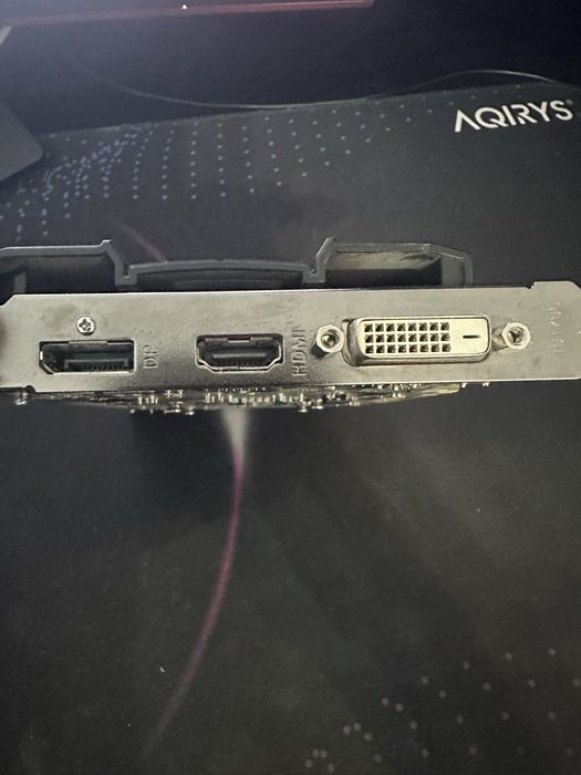 Placa video RX 550