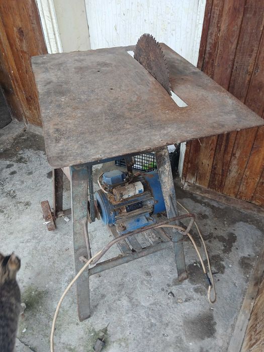 Циркуляр за дърва