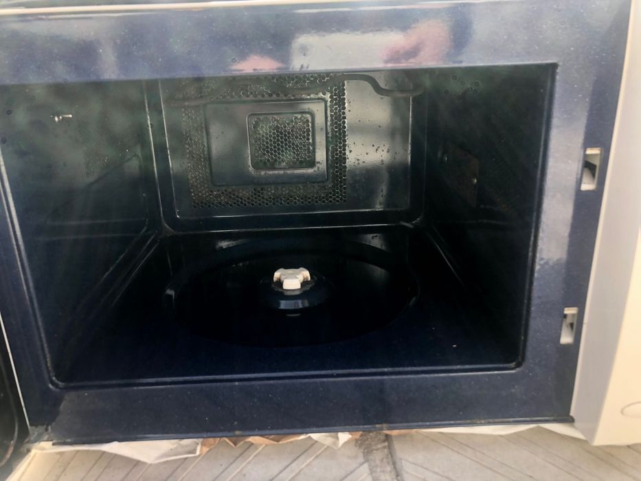 Микровълнова комбинирана фурна  Самсунг