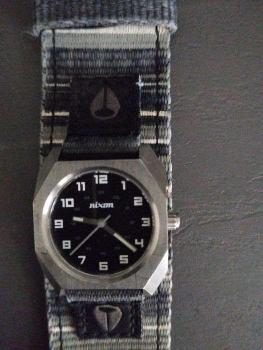 Nixon унисекс часовник