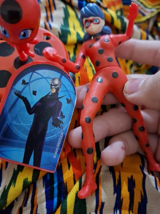 Различные игрушки киндер