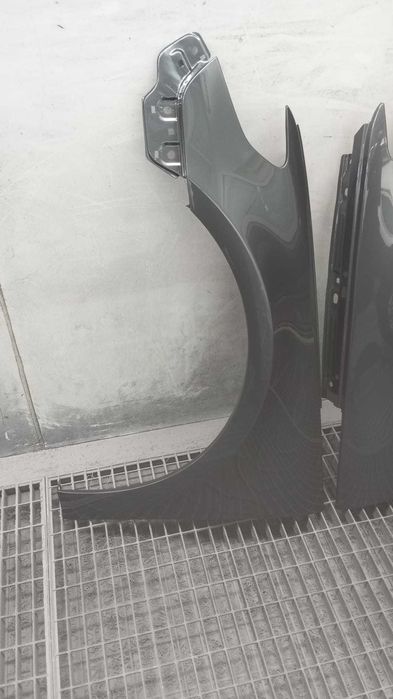 Aripa Fata Dreapta & Stanga VW Passat CC 2008-2012 (LK7X (Gri Inchis))
