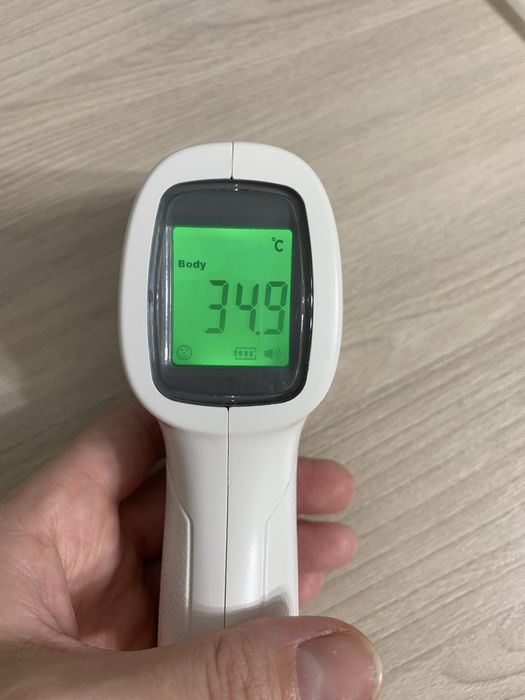Бесконтактный термометр градусник
