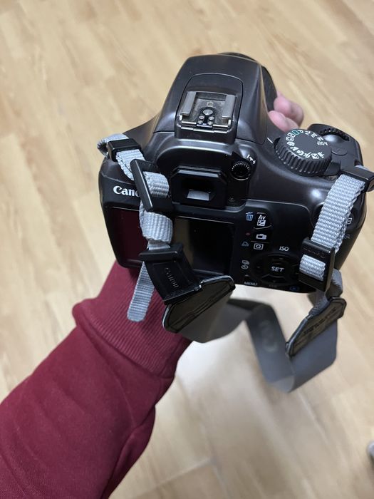 Canon 1100 D Отличном состояние