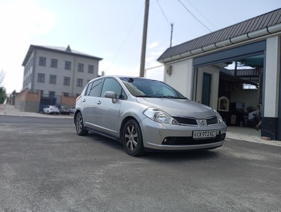 Nissan tida 1.6 2006 yil seriy maksimum 300$ li ishi bor narxi 5500$