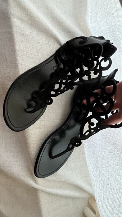 Черни сандали естествена кожа велур и гьон