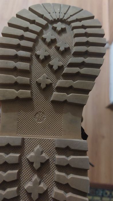 Детские ботиночки продам