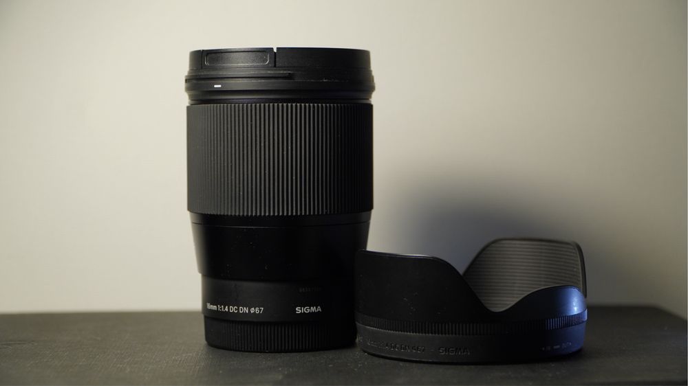 Sigma 16 mm f1.4 DC DN la cutie , montura sony e