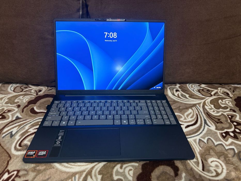 Laptop Lenovo IdeaPad Slim 3 Ryzen 7, 24GB RAM, 1TB SSD – nou