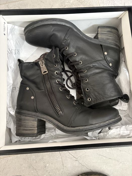 Продавам дамски боти Replay