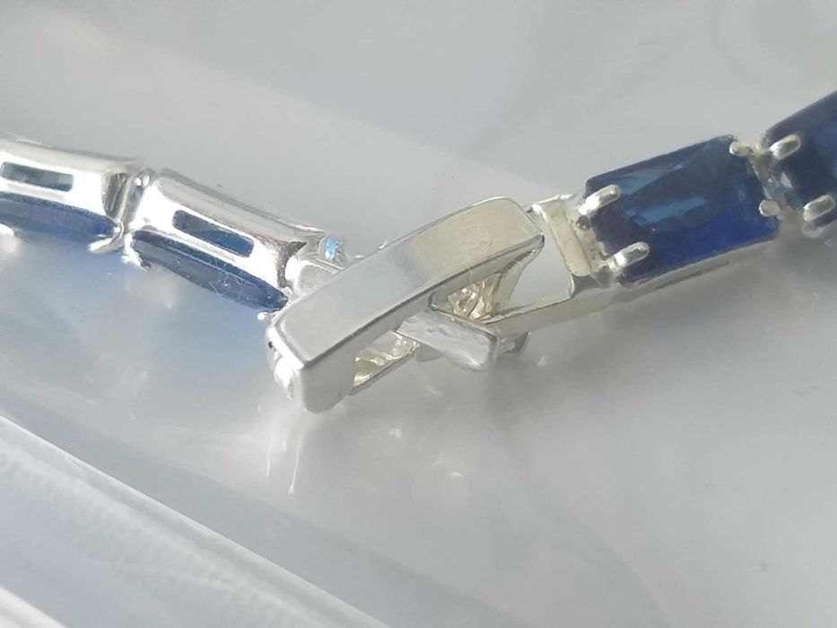 Синя дамска гривна