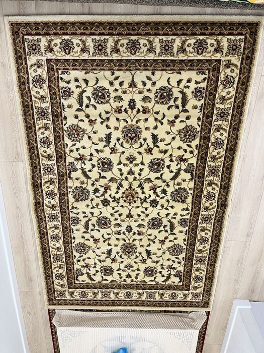 Продаются ковры 150х230