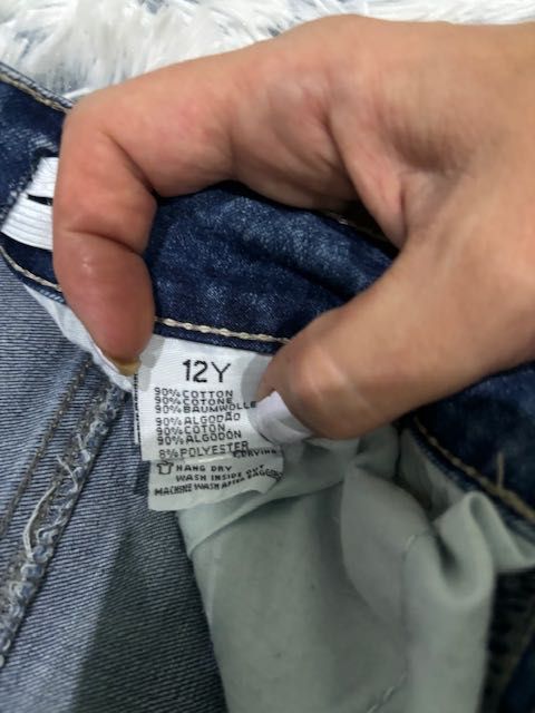 Детско яке,пролет/есен.-25лв.И Детски дънки.цена-15лв.