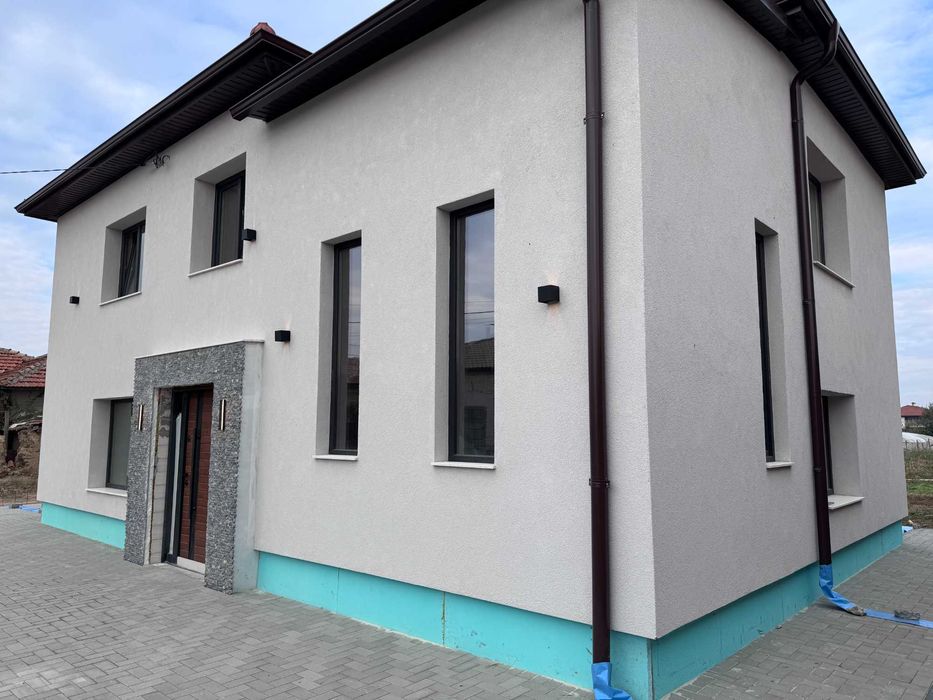 Продава се Къща в Пловдив, Център - 150 кв.м за 1300 €/кв.м - Снимка #2