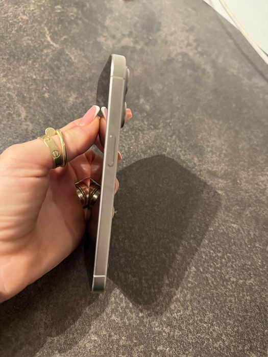 iPhone 15 pro 128 gb Natural titanium