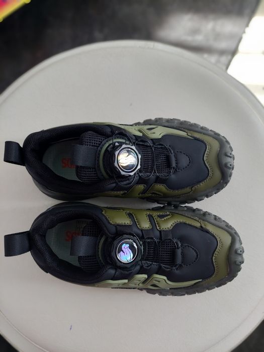 Чисто Нови детски маратонки