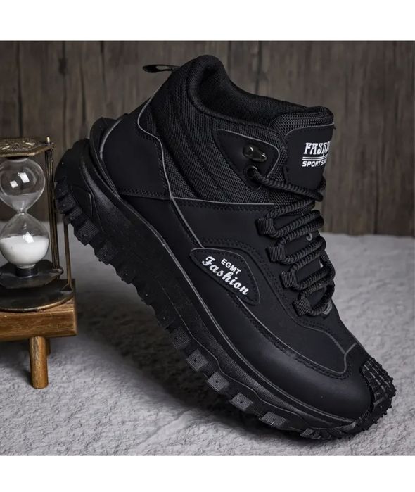 Мъжки работни туристически непромукаеми обувки 42 номер