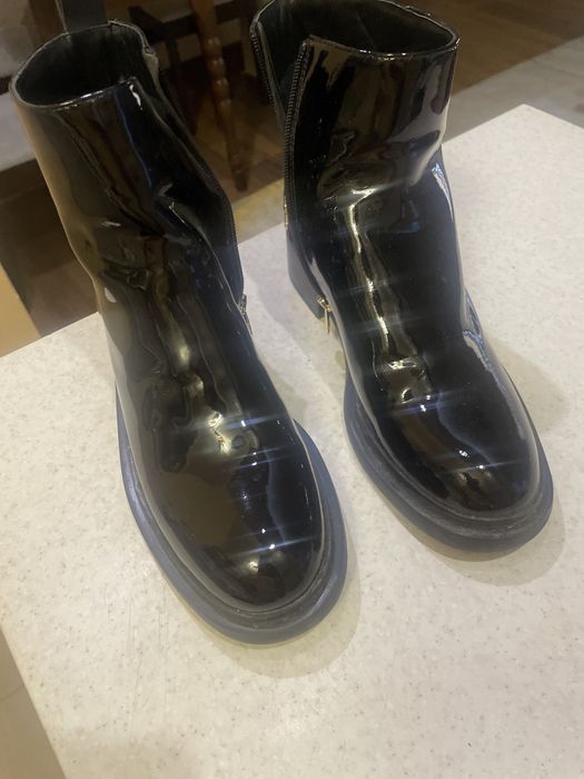 Боти 40 номер естествен лак