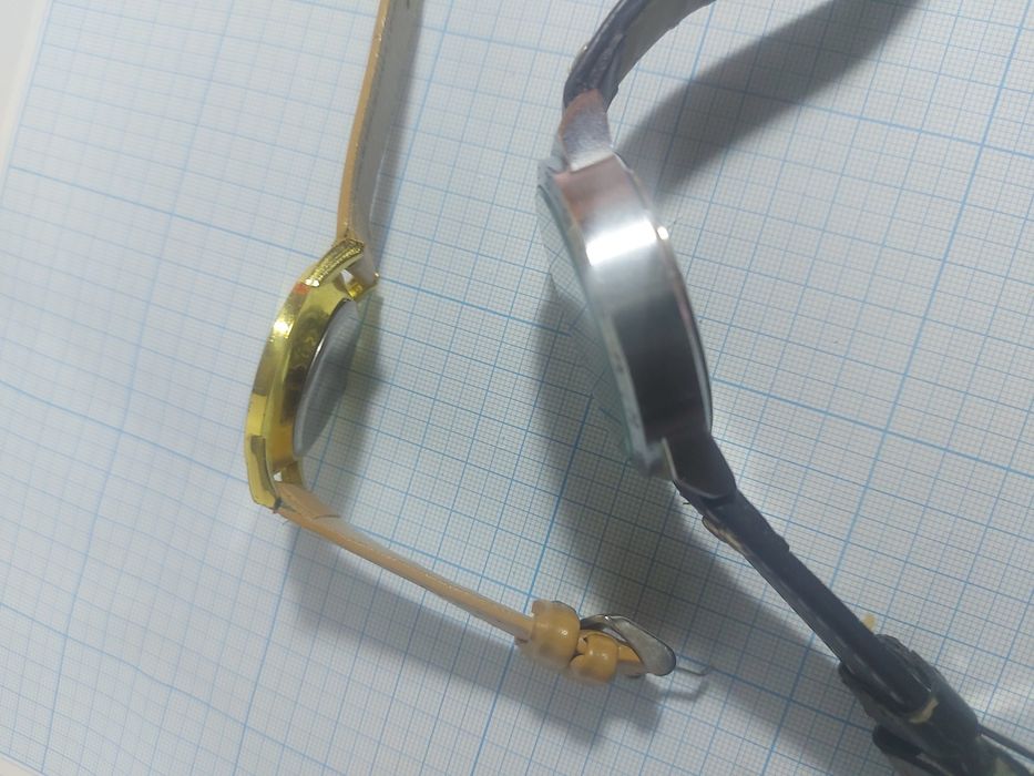 Часы мужские кварцевые.