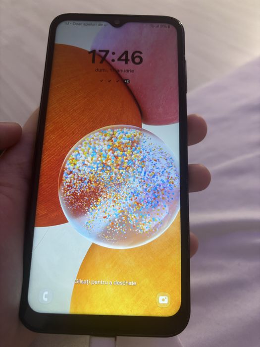 2 telefone Motorola G play si svmsung A50