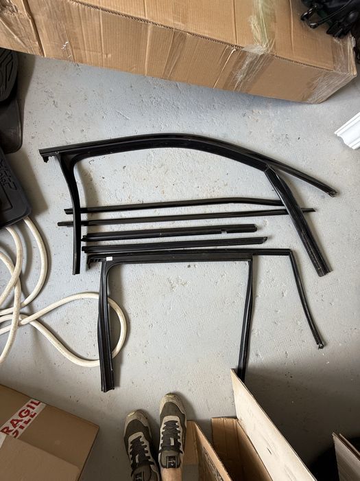 Chedere geam fata spate dreapta Mercedes EQB sau GLB X247 X243