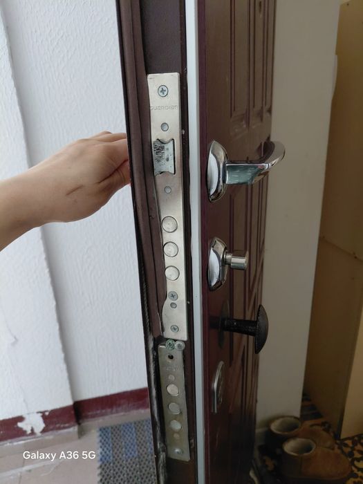 Железный дверь продам