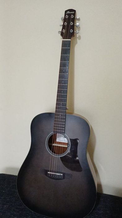 Chitara acustica Ibanez